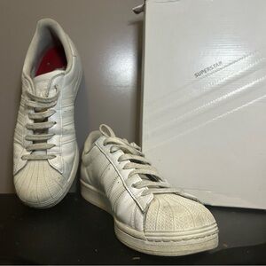Adidas Superstars Men’s Sneakers Size 9.5 US